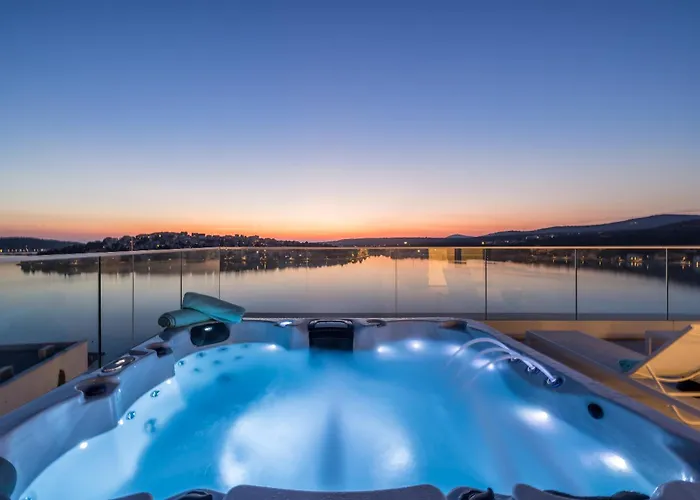 Olive Vista 2, Zatoglav, Rogoznica Podglavica